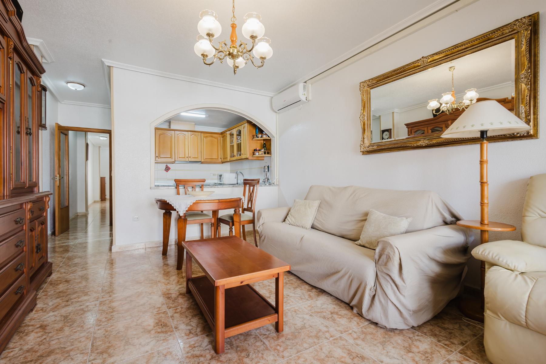 2 Bed, 1 Bath, ApartmentFor Sale, Torrevieja, Alicante