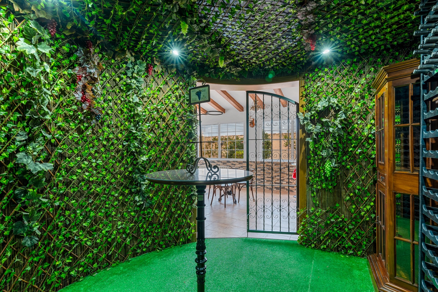 4 Bed, 3 Bath, HouseFor Sale, Torrevieja, Alicante