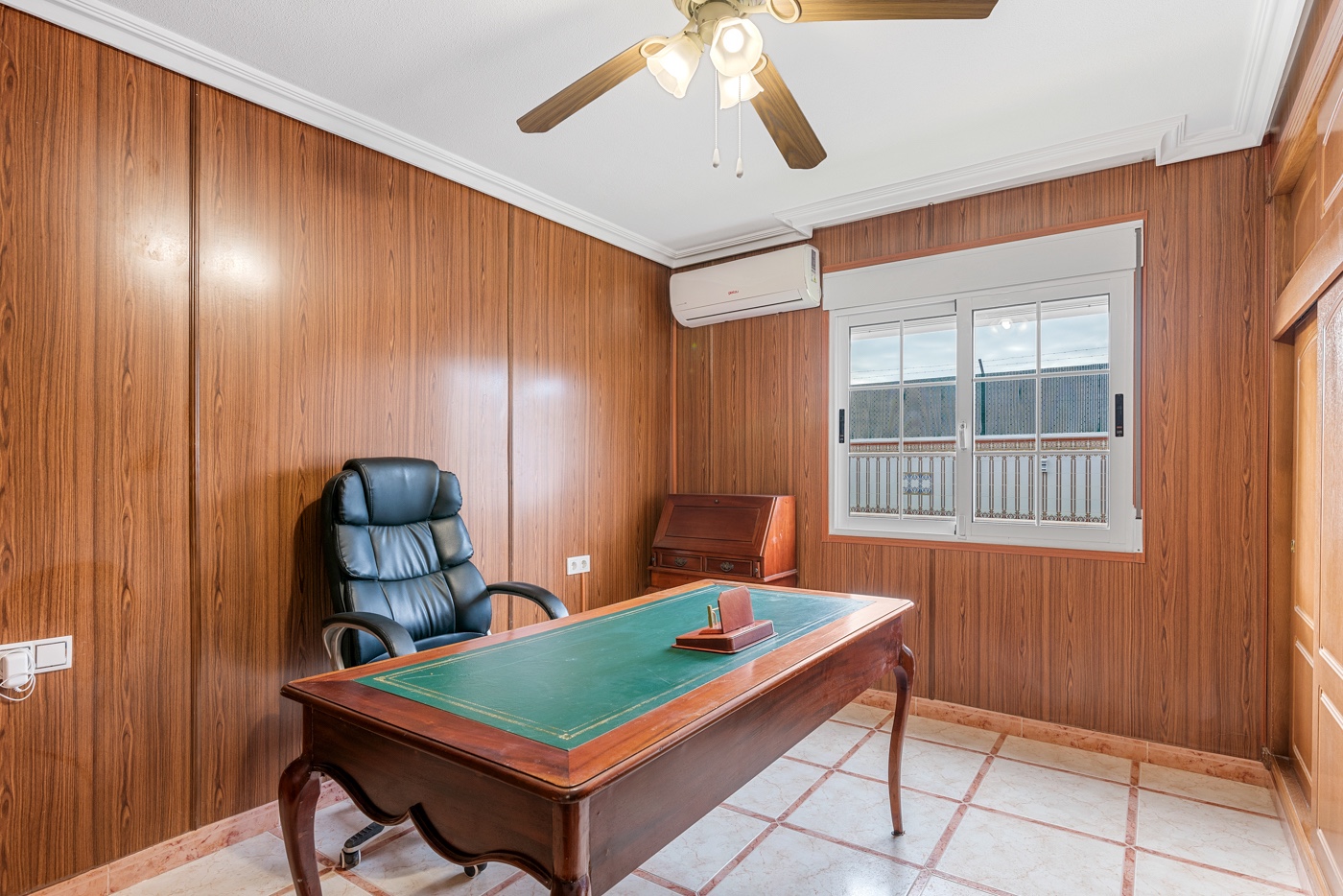 4 Bed, 3 Bath, HouseFor Sale, Torrevieja, Alicante