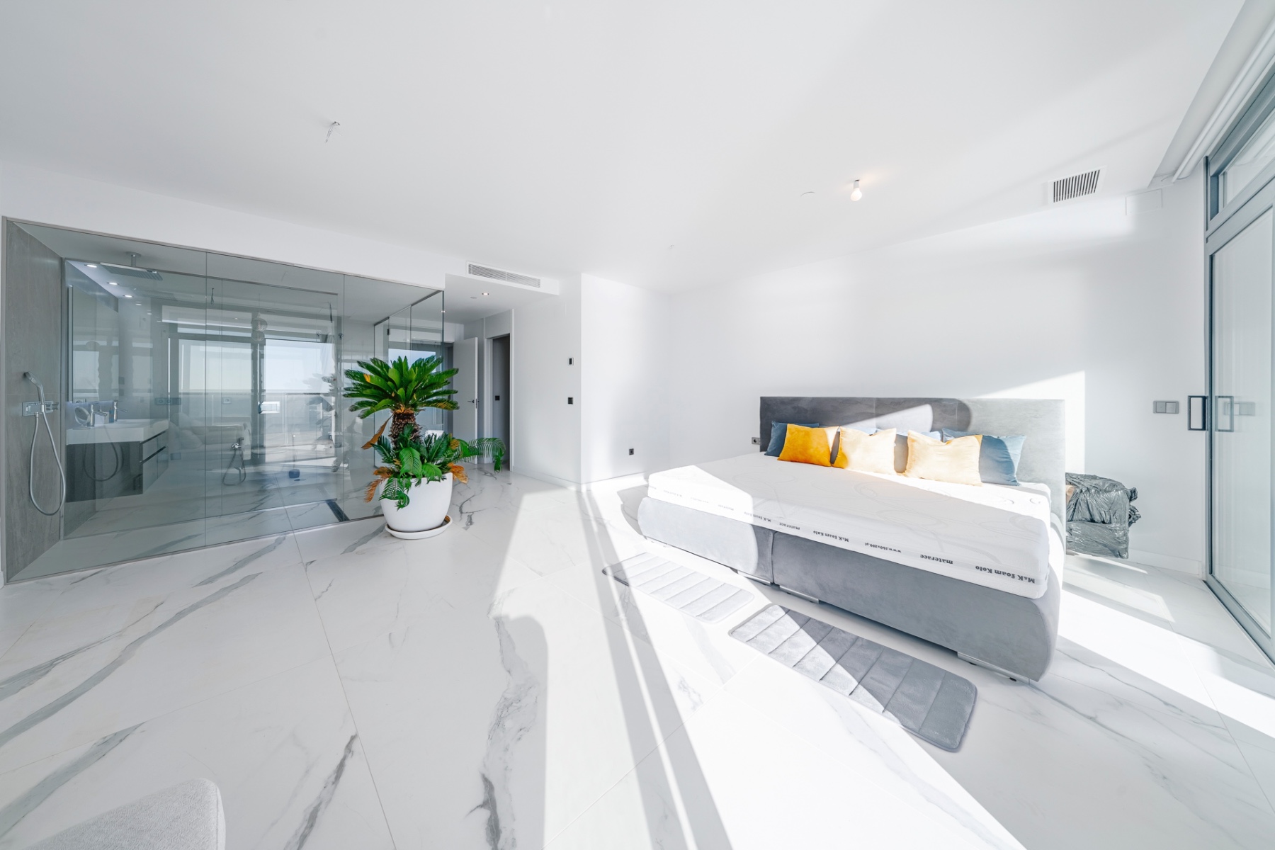 3 Bed, 2 Bath, ApartmentFor Sale, Benidorm, Alicante