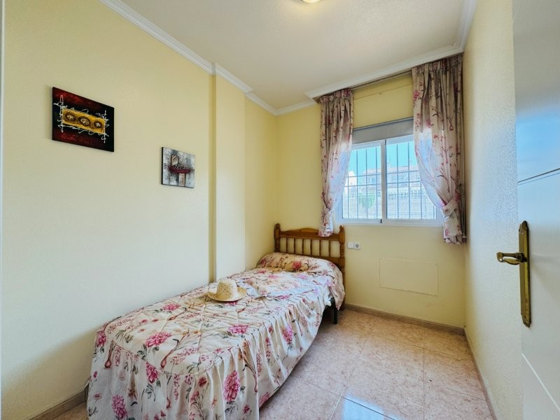 3 Bed, 2 Bath, ApartmentFor Sale, Torrevieja, Alicante