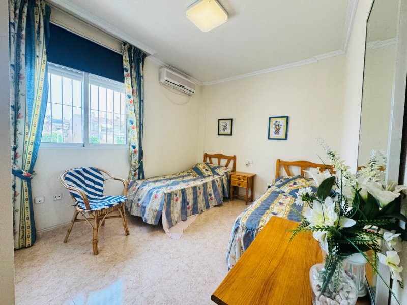 3 Bed, 2 Bath, ApartmentFor Sale, Torrevieja, Alicante