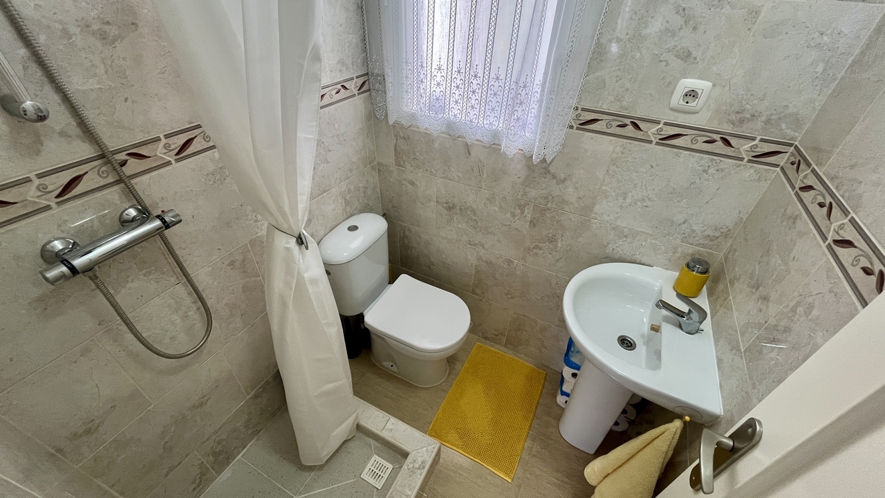 3 Bed, 2 Bath, HouseFor Sale, Algorfa, Alicante