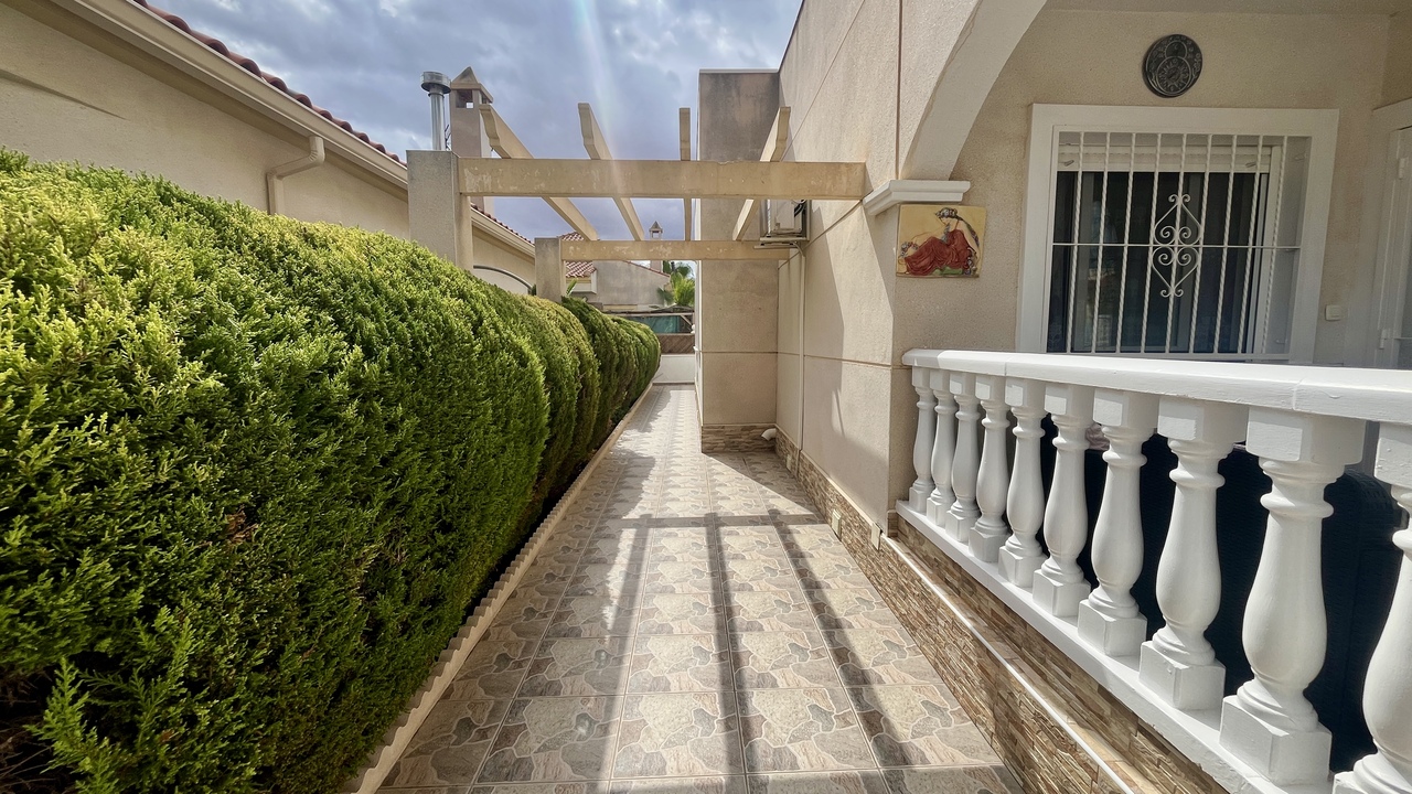 3 Bed, 2 Bath, HouseFor Sale, Algorfa, Alicante