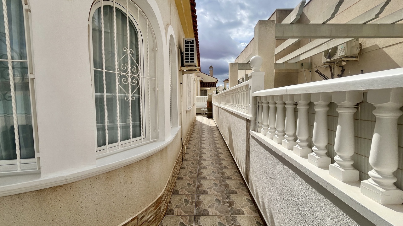 3 Bed, 2 Bath, HouseFor Sale, Algorfa, Alicante