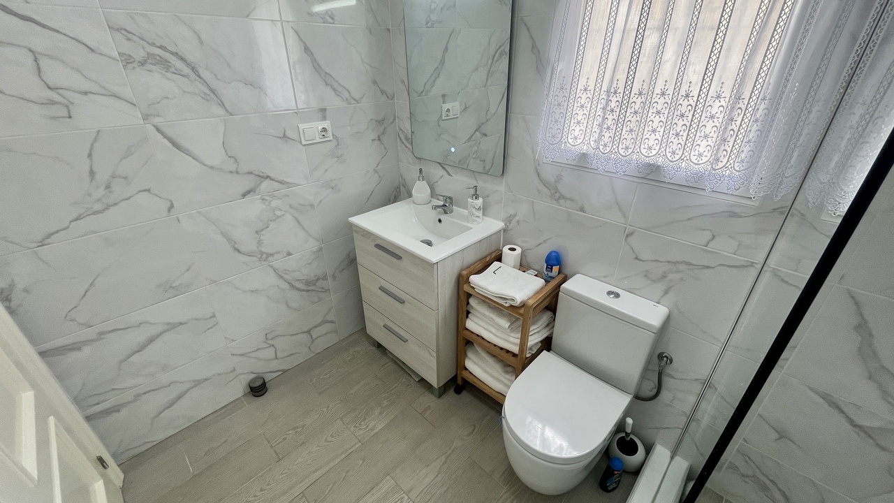 3 Bed, 2 Bath, HouseFor Sale, Algorfa, Alicante