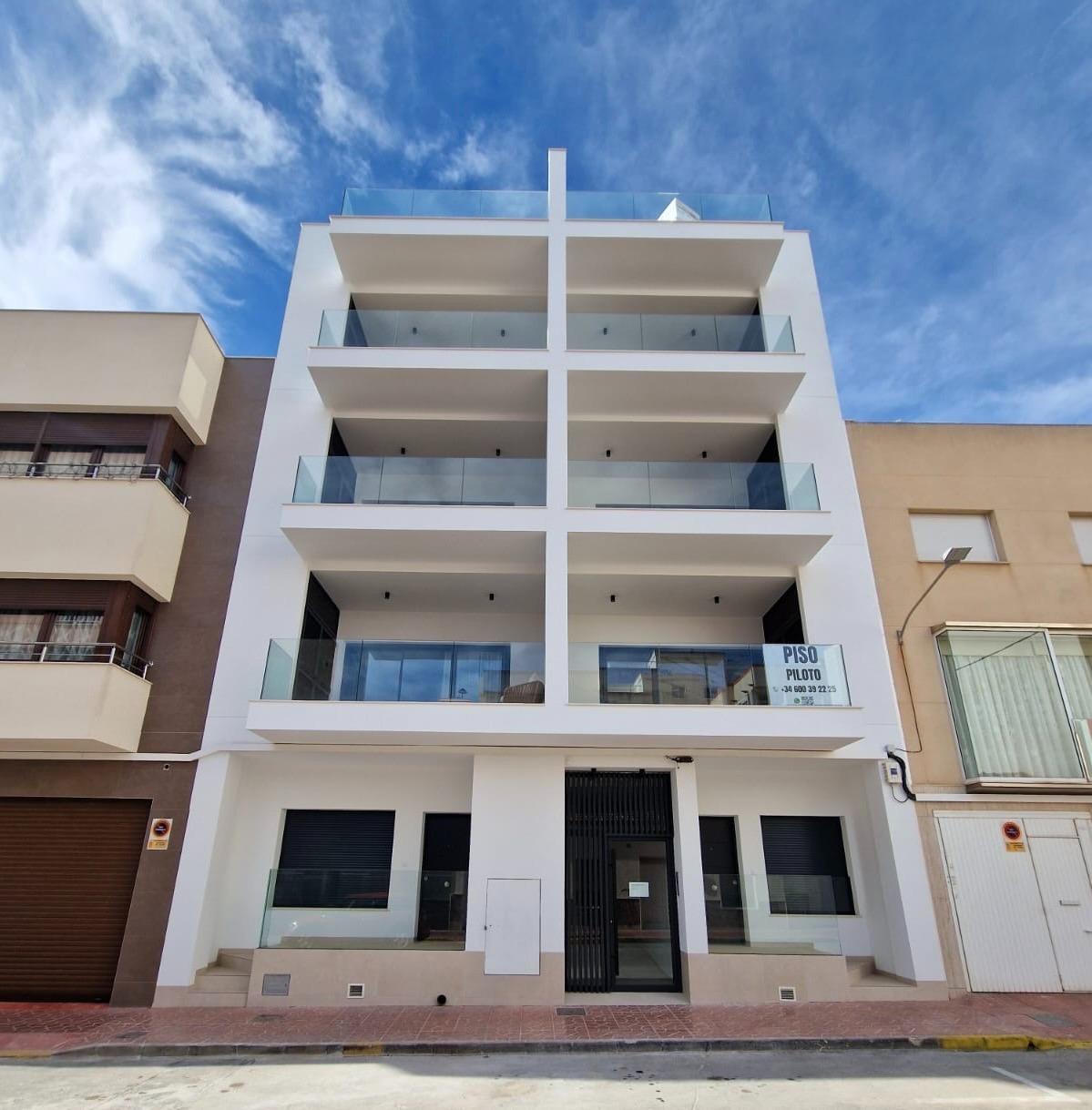 3 Bed, 2 Bath, ApartmentFor Sale, Guardamar Del Segura, Alicante