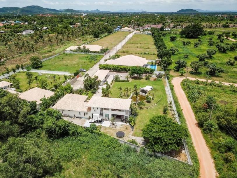 4 Bath, HouseFor Sale, North - Hua Hin, Prachuap Khiri Khan 4 Bath, HouseFor Sale, North - Hua Hin, Prachuap Khiri Khan