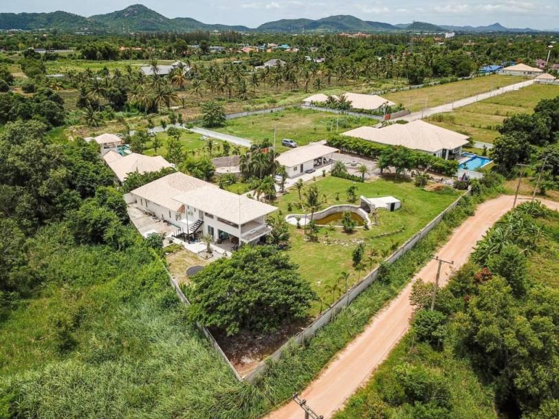 4 Bath, HouseFor Sale, North - Hua Hin, Prachuap Khiri Khan 4 Bath, HouseFor Sale, North - Hua Hin, Prachuap Khiri Khan