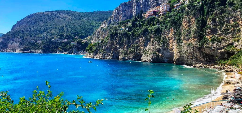 3 Bed, 2 Bath, ApartmentFor Sale, Cap-d'Ail, Alpes-Maritimes