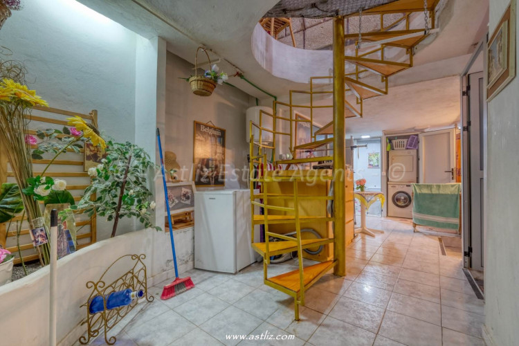 Commercial Property, For Sale