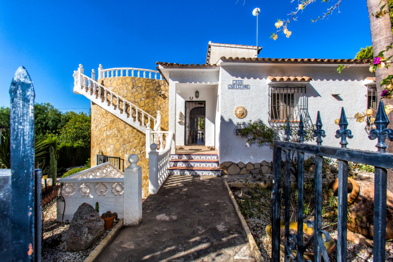 4 Bed, 2 Bath, HouseFor Sale, Benissa, Alicante