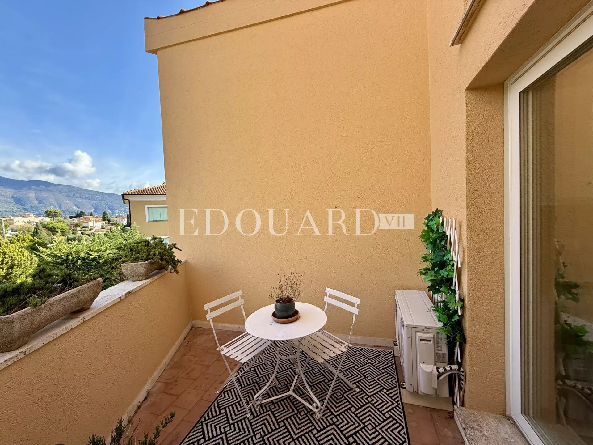 1 Bed, 1 Bath, ApartmentFor Sale, Roquebrune-Cap-Martin, Alpes-Maritimes