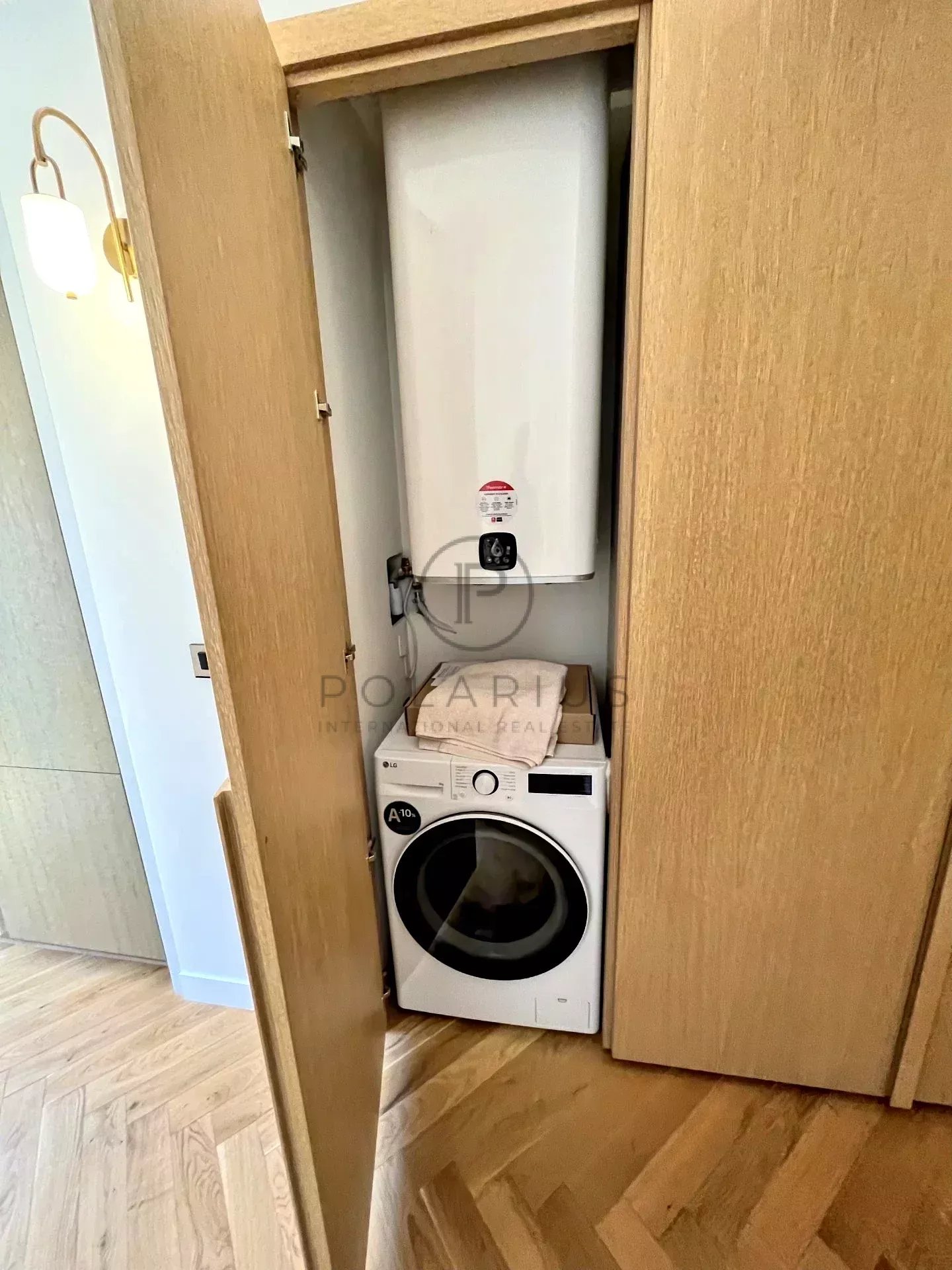 3 Bed, 2 Bath, ApartmentFor Sale, Nice, Alpes-Maritimes 3 Bed, 2 Bath, ApartmentFor Sale, Nice, Alpes-Maritimes