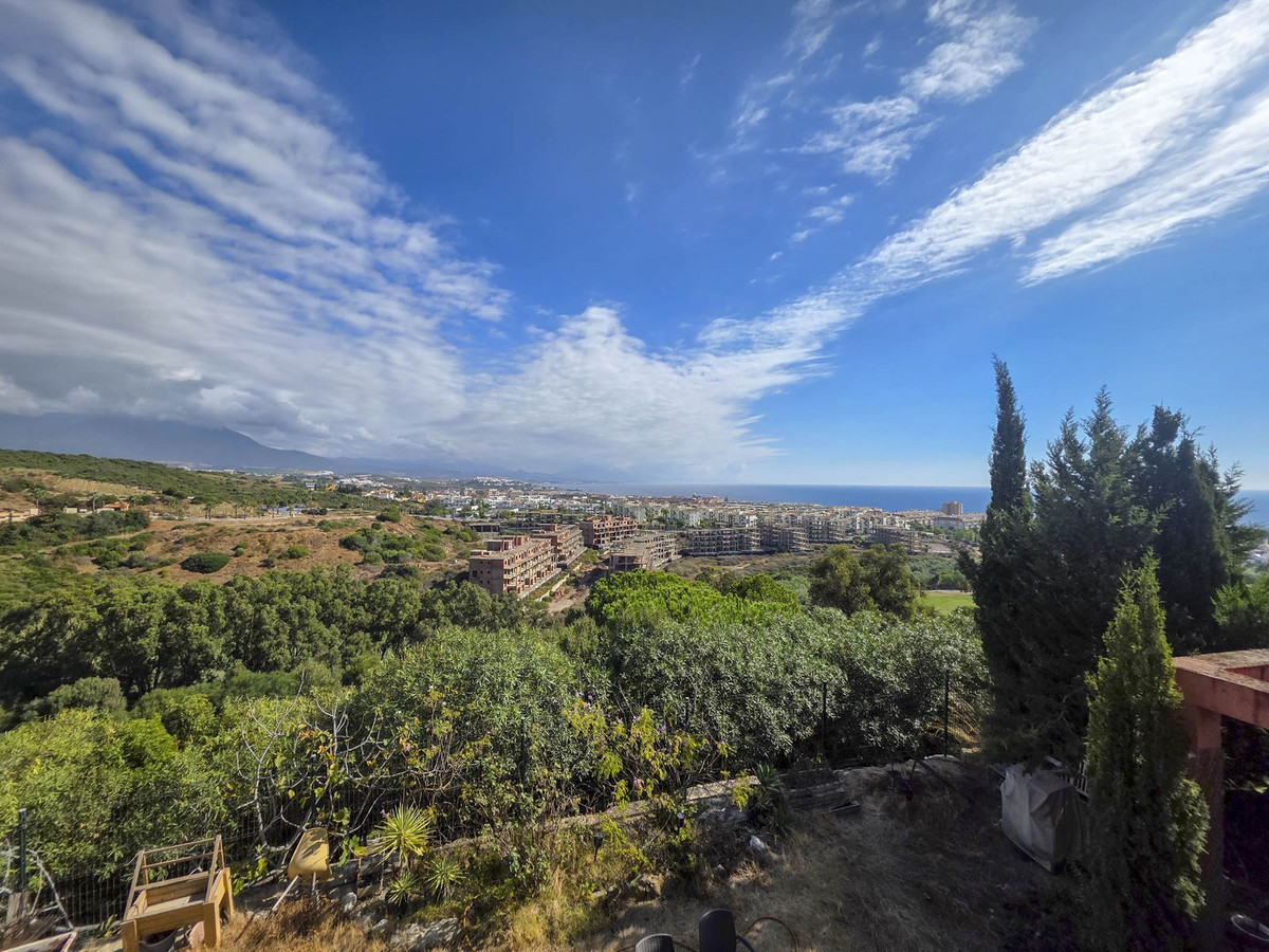 3 Bed, 2 Bath, ApartmentFor Sale, La Duquesa, Malaga