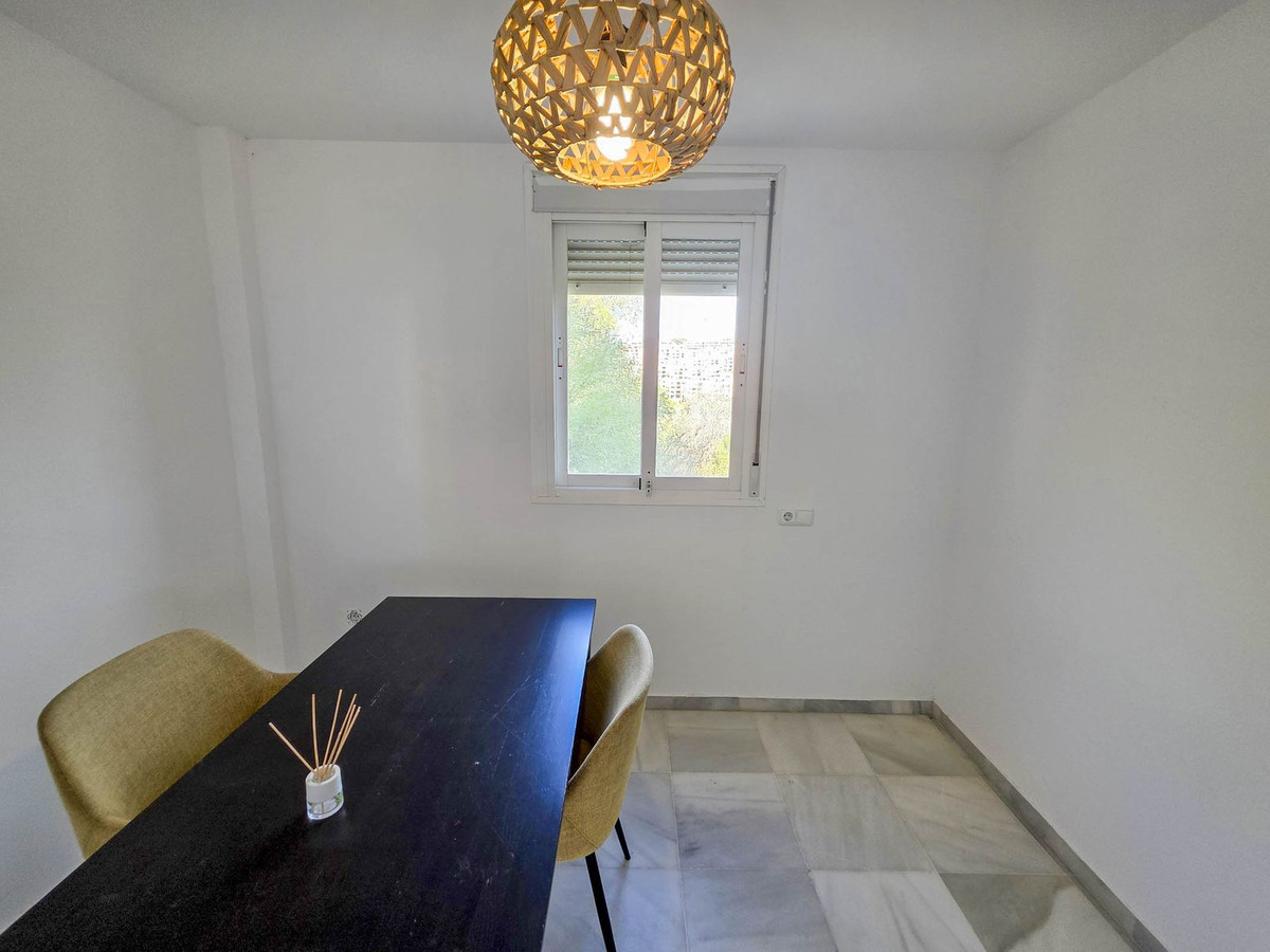 3 Bed, 2 Bath, ApartmentFor Sale, La Duquesa, Malaga