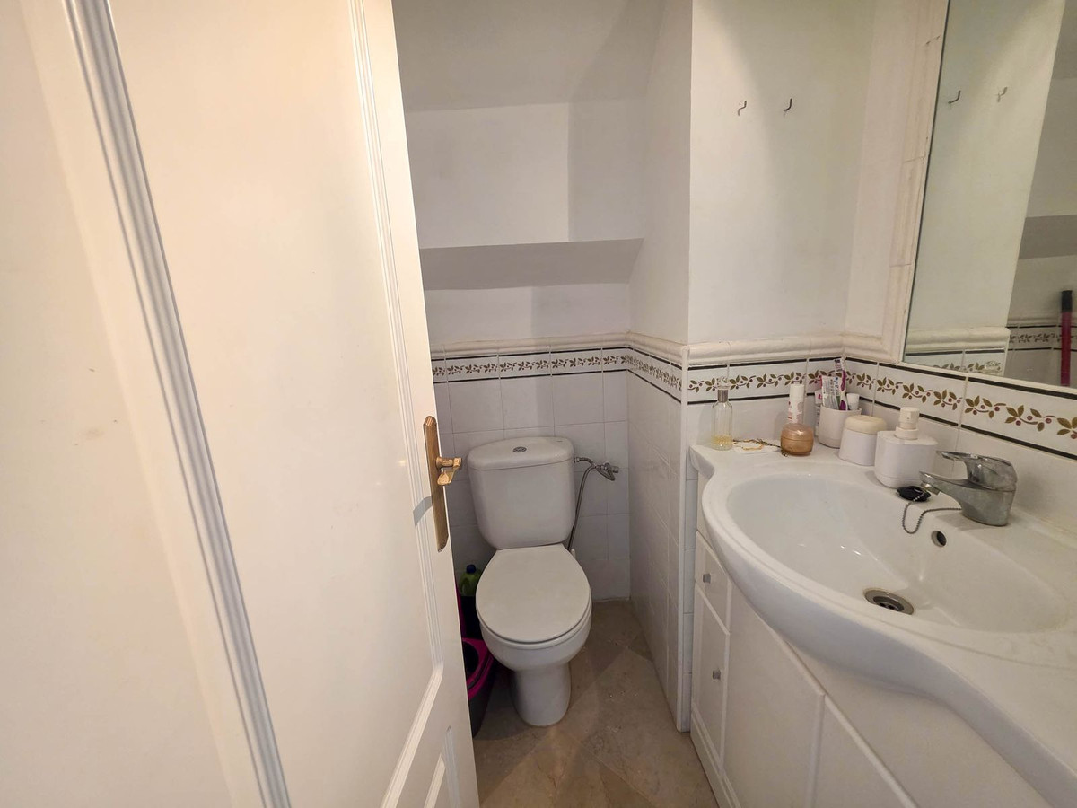 3 Bed, 2 Bath, HouseFor Sale, La Duquesa, Malaga