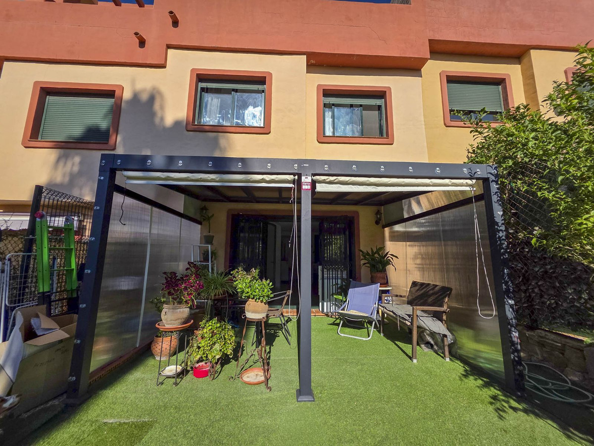 3 Bed, 2 Bath, HouseFor Sale, La Duquesa, Malaga