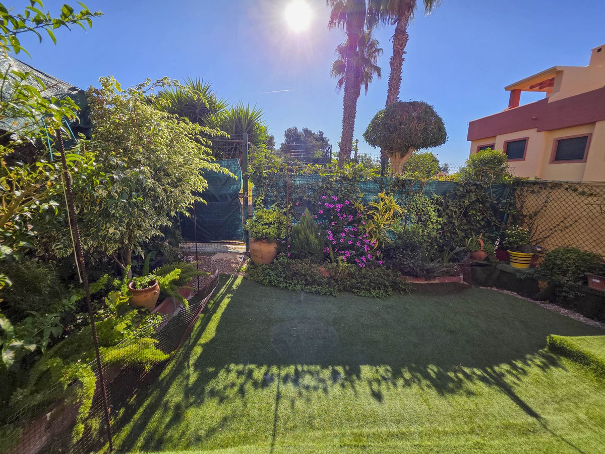 3 Bed, 2 Bath, HouseFor Sale, La Duquesa, Malaga