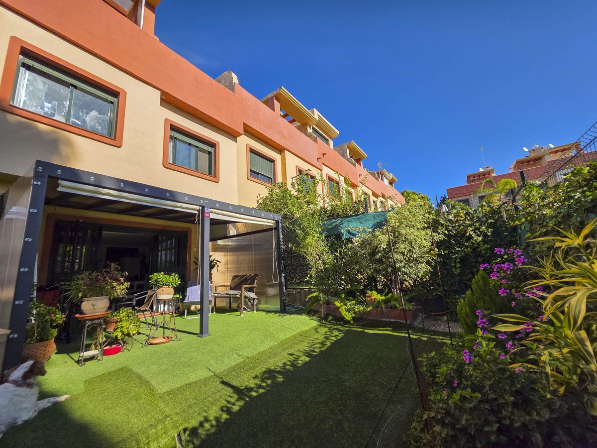 3 Bed, 2 Bath, HouseFor Sale, La Duquesa, Malaga