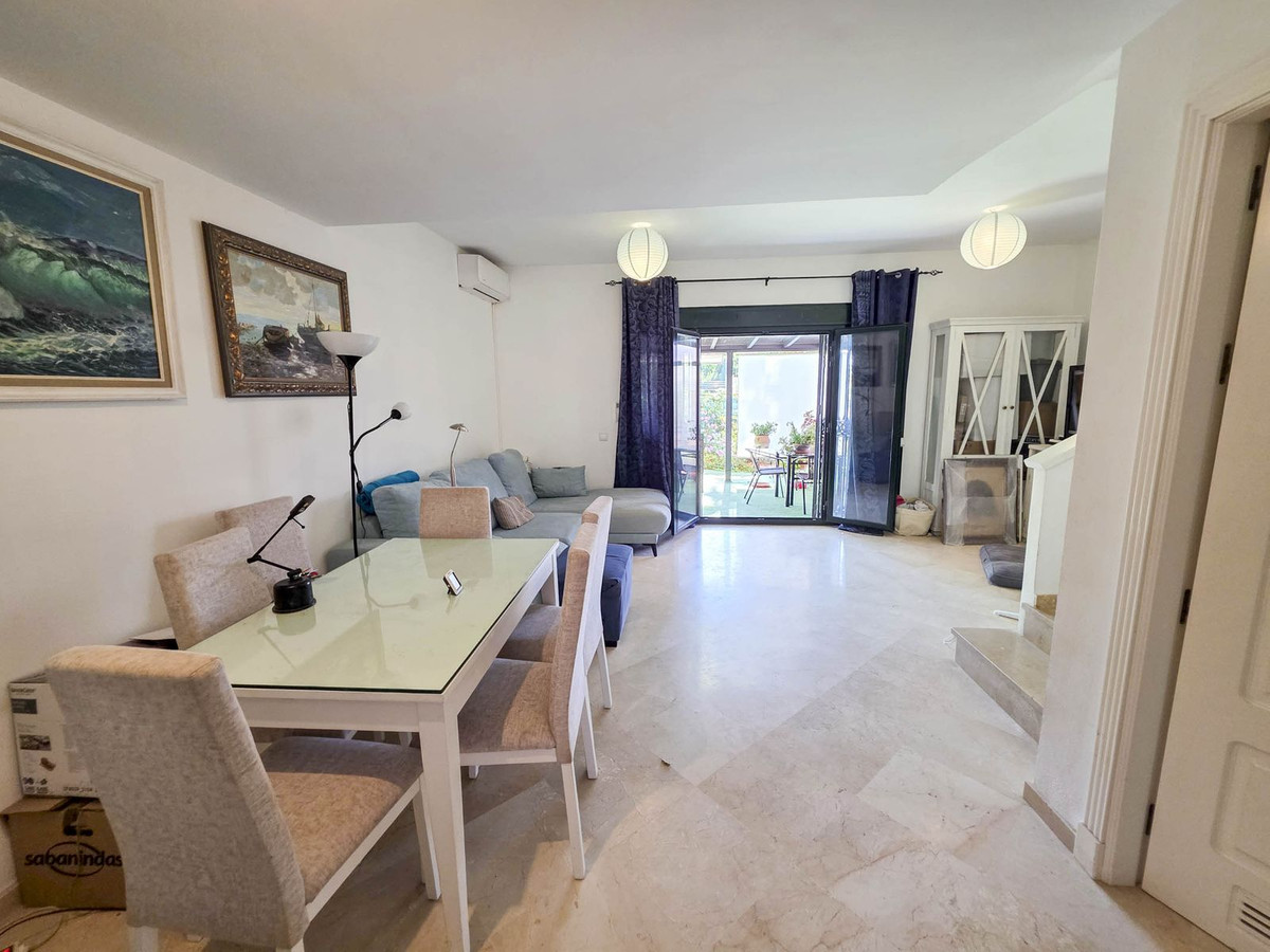 3 Bed, 2 Bath, HouseFor Sale, La Duquesa, Malaga