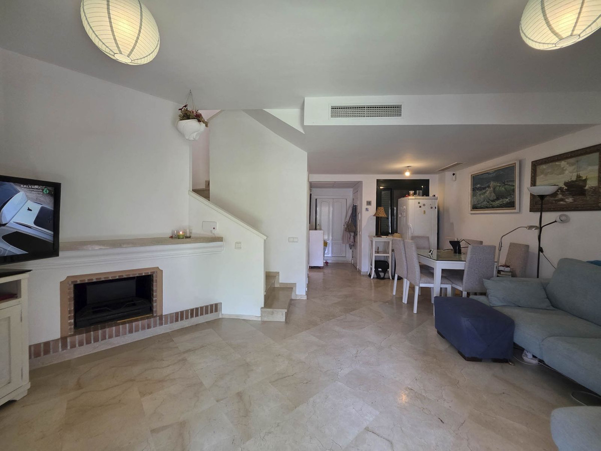 3 Bed, 2 Bath, HouseFor Sale, La Duquesa, Malaga