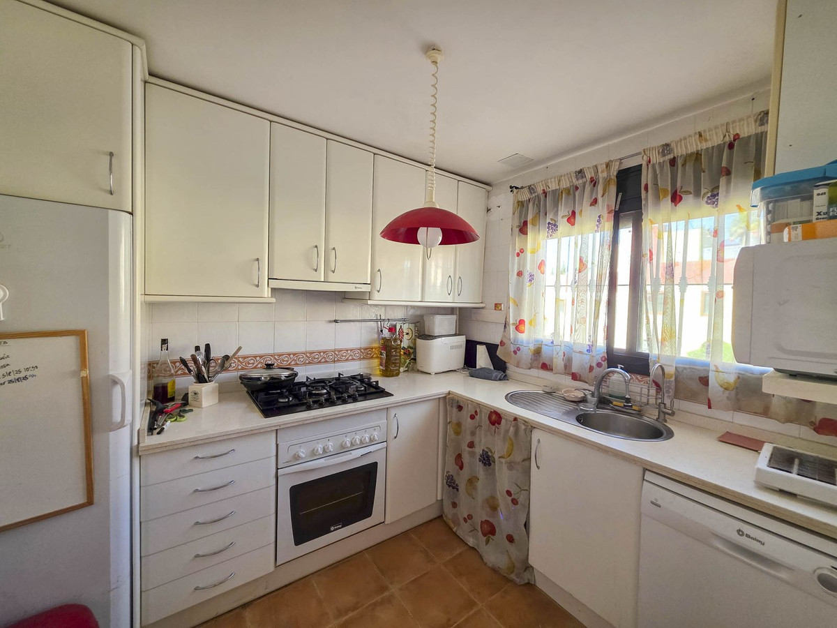 3 Bed, 2 Bath, HouseFor Sale, La Duquesa, Malaga