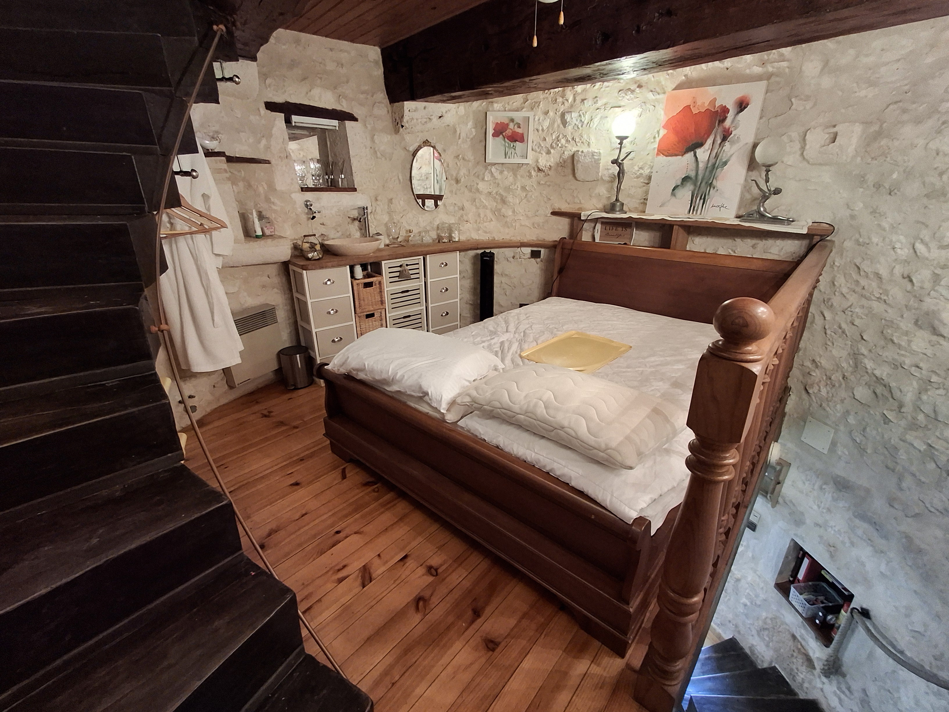 1 Bed, 1 Bath, HouseFor Sale, Loubes bernac, Lot-et-Garonne, Aquitaine, 47120