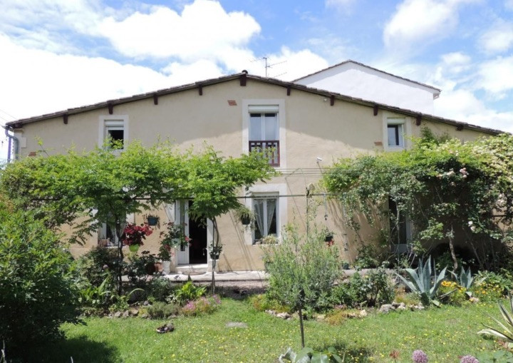 4 Bed, 2 Bath, HouseFor Sale, Bergerac, Dordogne, Aquitaine, 24100