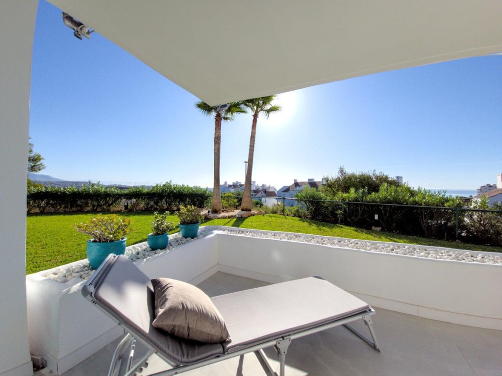3 Bed, 2 Bath, ApartmentFor Sale, Mijas Costa, Malaga