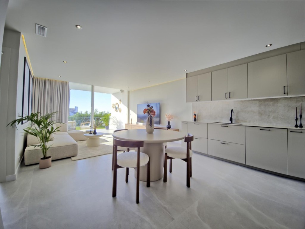 3 Bed, 2 Bath, ApartmentFor Sale, Mijas Costa, Malaga