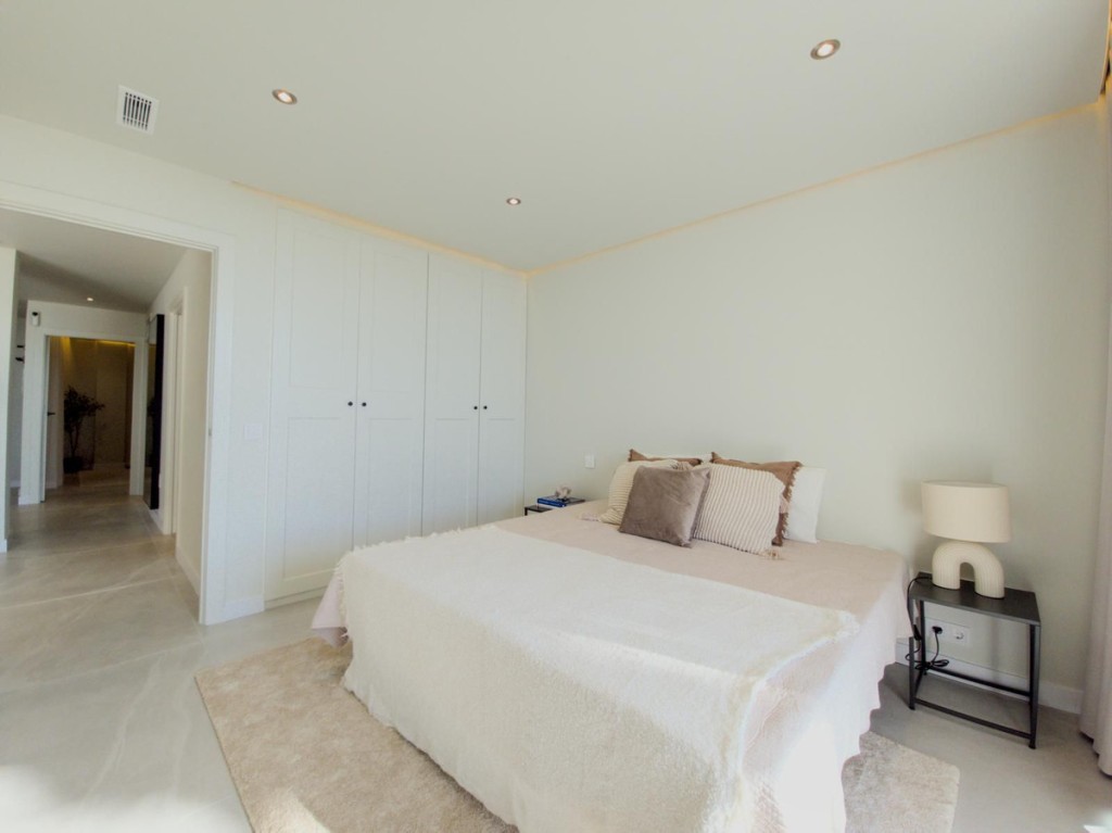 3 Bed, 2 Bath, ApartmentFor Sale, Mijas Costa, Malaga