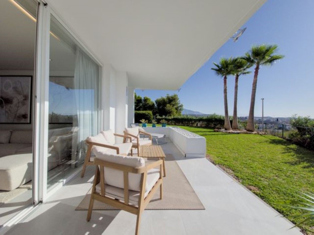 3 Bed, 2 Bath, ApartmentFor Sale, Mijas Costa, Malaga