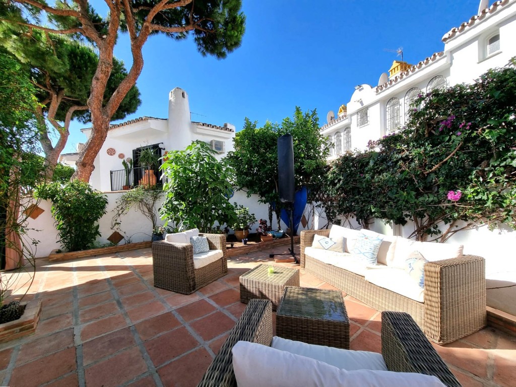 3 Bed, 2 Bath, HouseFor Sale, Calahonda, Malaga