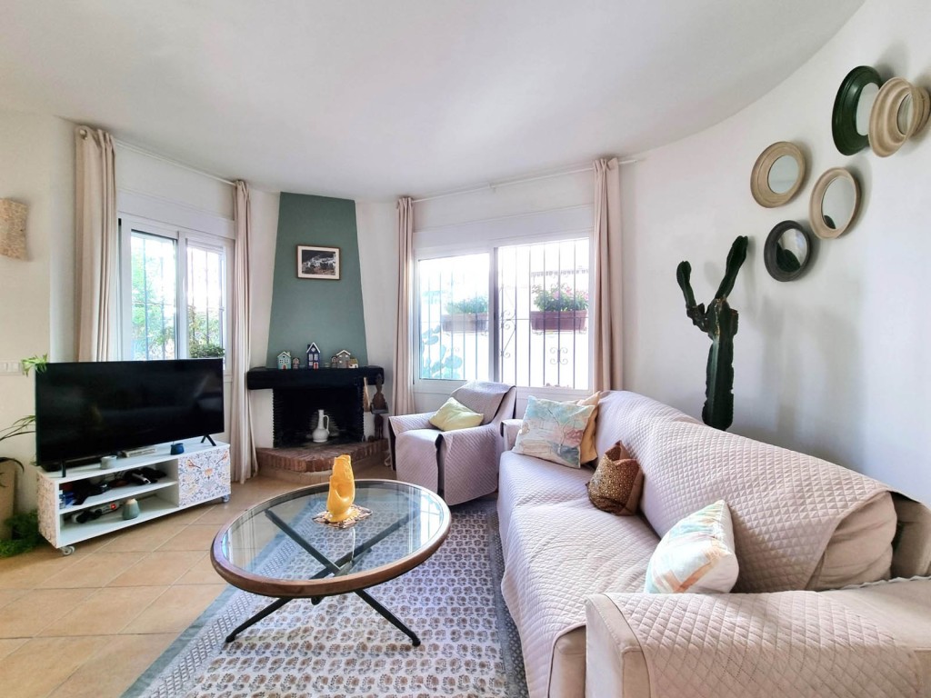 3 Bed, 2 Bath, HouseFor Sale, Calahonda, Malaga