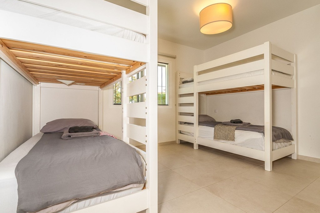 5 Bed, 3 Bath, HouseFor Sale, Elviria, Malaga