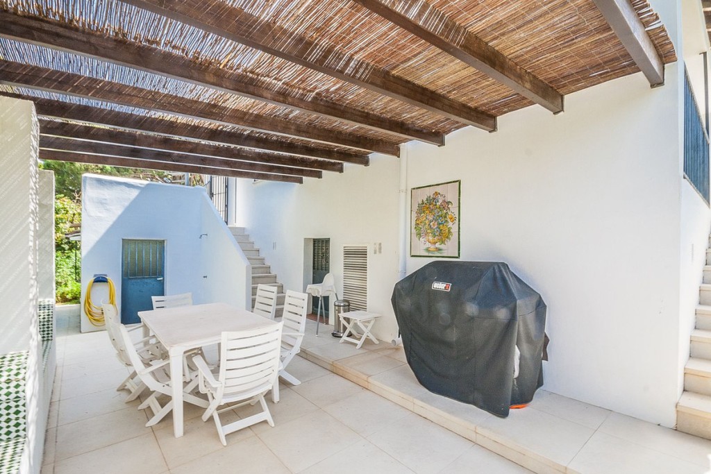 5 Bed, 3 Bath, HouseFor Sale, Elviria, Malaga