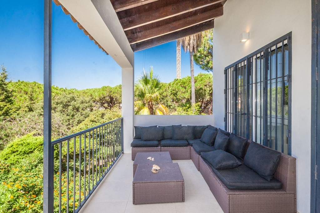 5 Bed, 3 Bath, HouseFor Sale, Elviria, Malaga