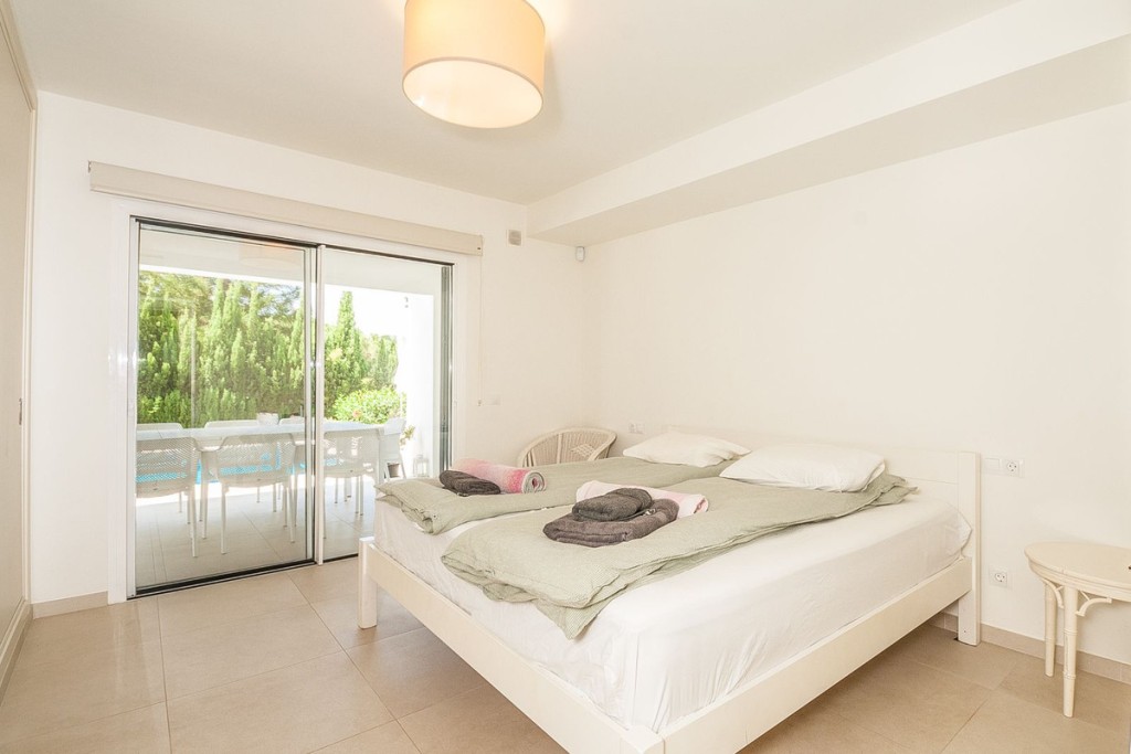 5 Bed, 3 Bath, HouseFor Sale, Elviria, Malaga