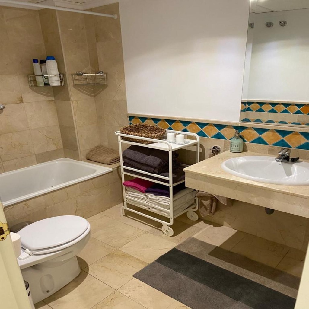 1 Bed, 1 Bath, ApartmentFor Sale, Marbella, Malaga