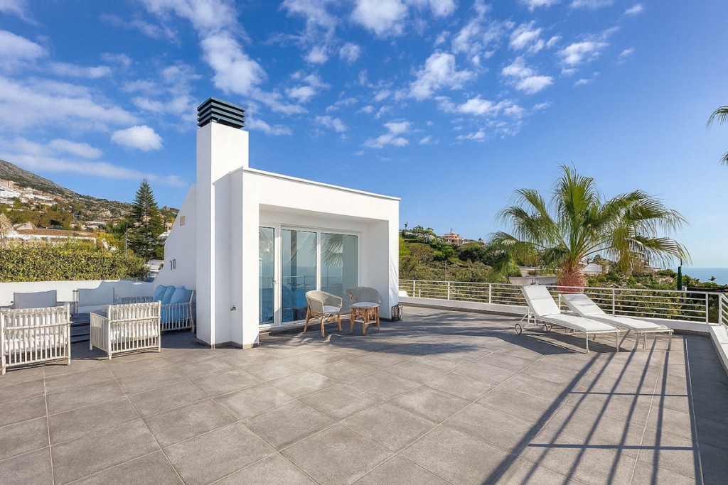 4 Bed, 3 Bath, HouseFor Sale, Benalmadena, Malaga