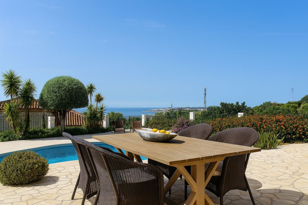 4 Bed, 3 Bath, HouseFor Sale, Benalmadena, Malaga