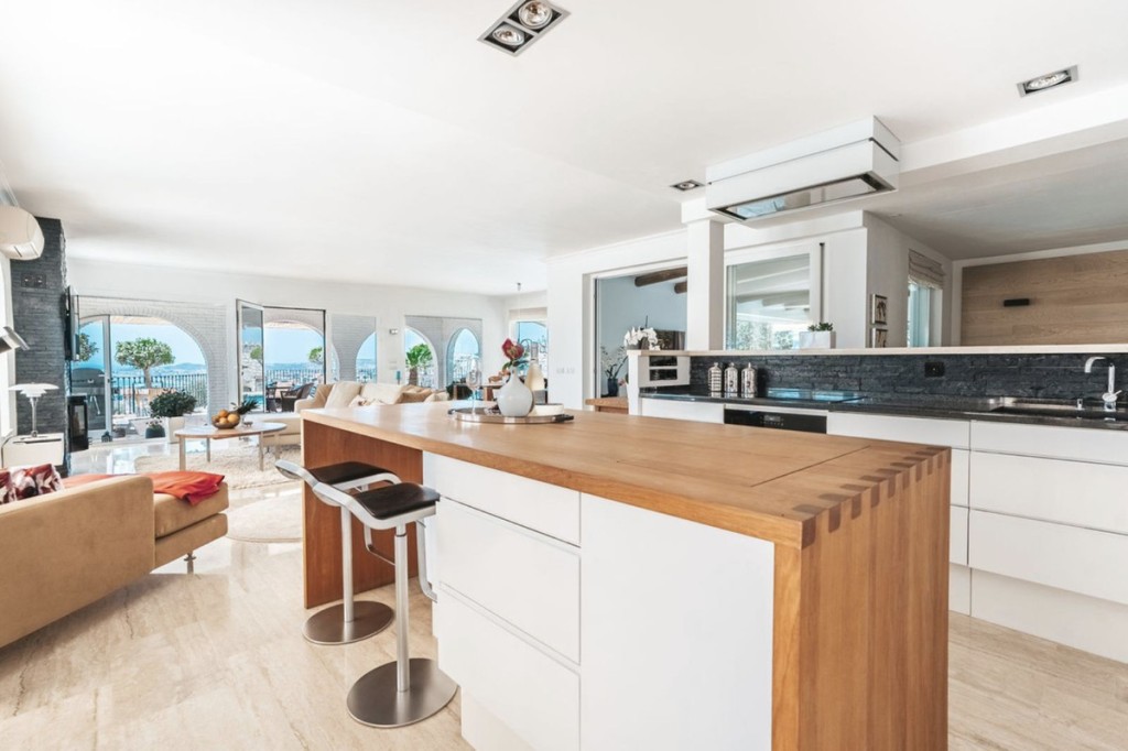 4 Bed, 4 Bath, HouseFor Sale, Benalmadena, Malaga