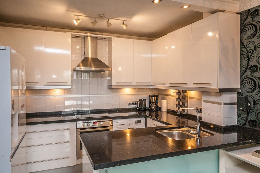 2 Bed, 2 Bath, ApartmentFor Sale, Calahonda, Malaga