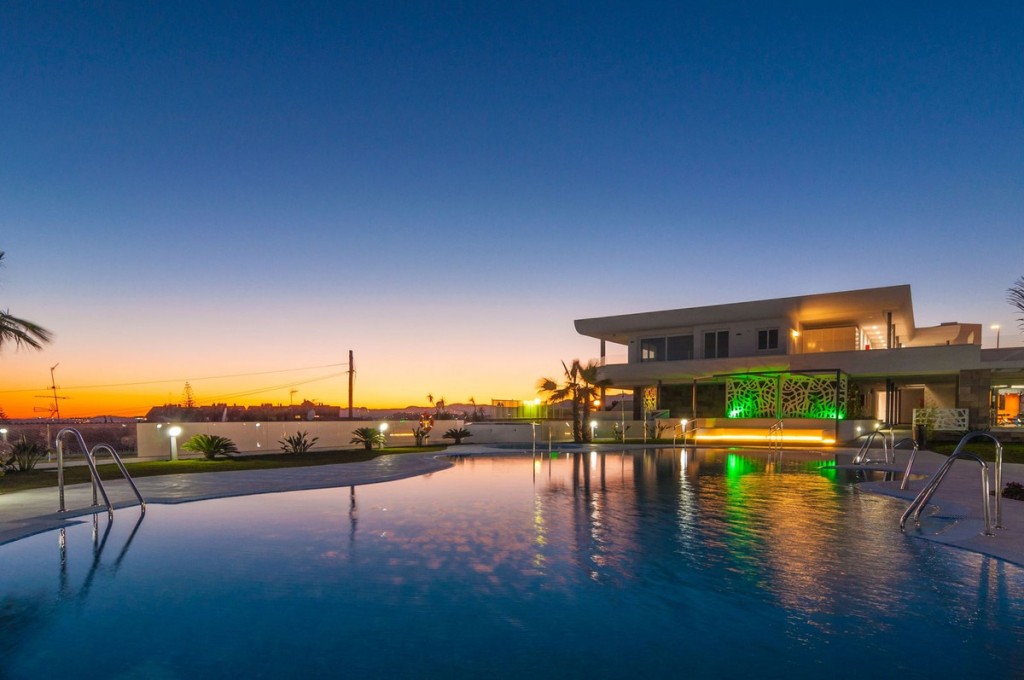 2 Bed, 2 Bath, ApartmentFor Sale, Fuengirola, Malaga