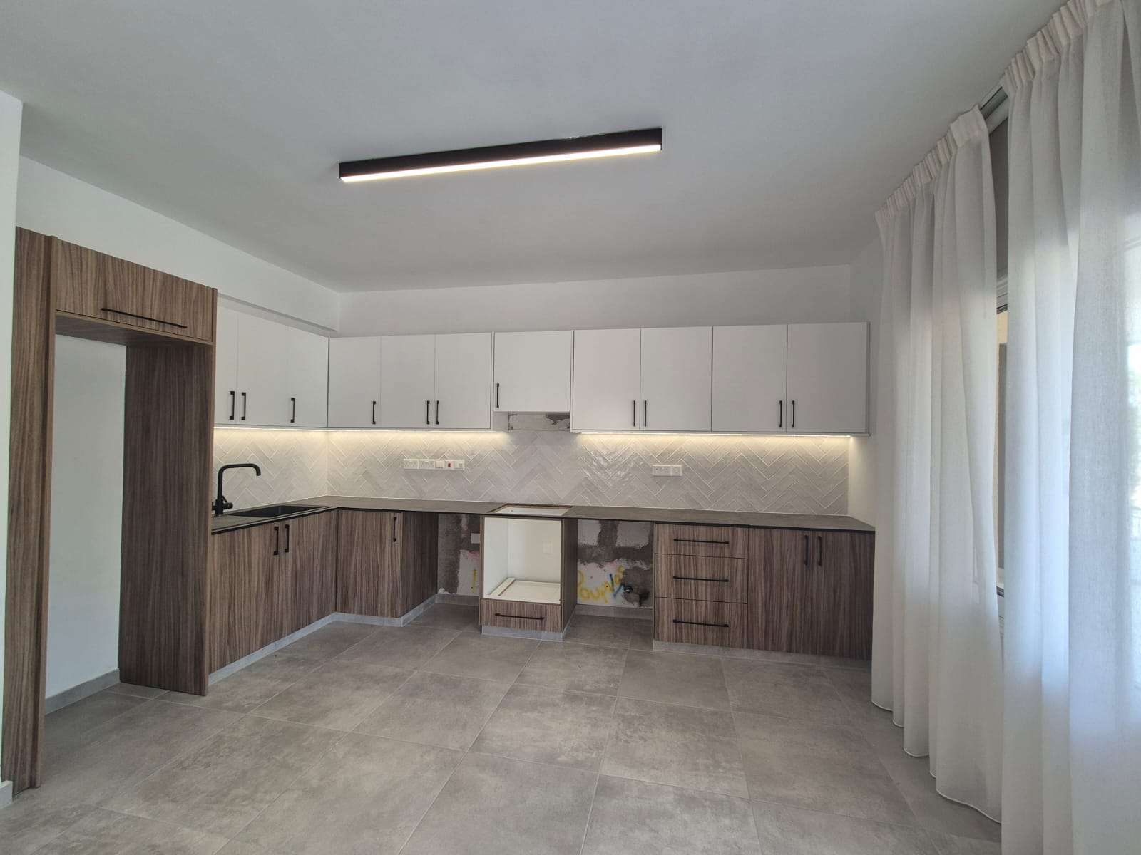 3 Bed, 2 Bath, ApartmentFor Sale, Paphos, Paphos 3 Bed, 2 Bath, ApartmentFor Sale, Paphos, Paphos