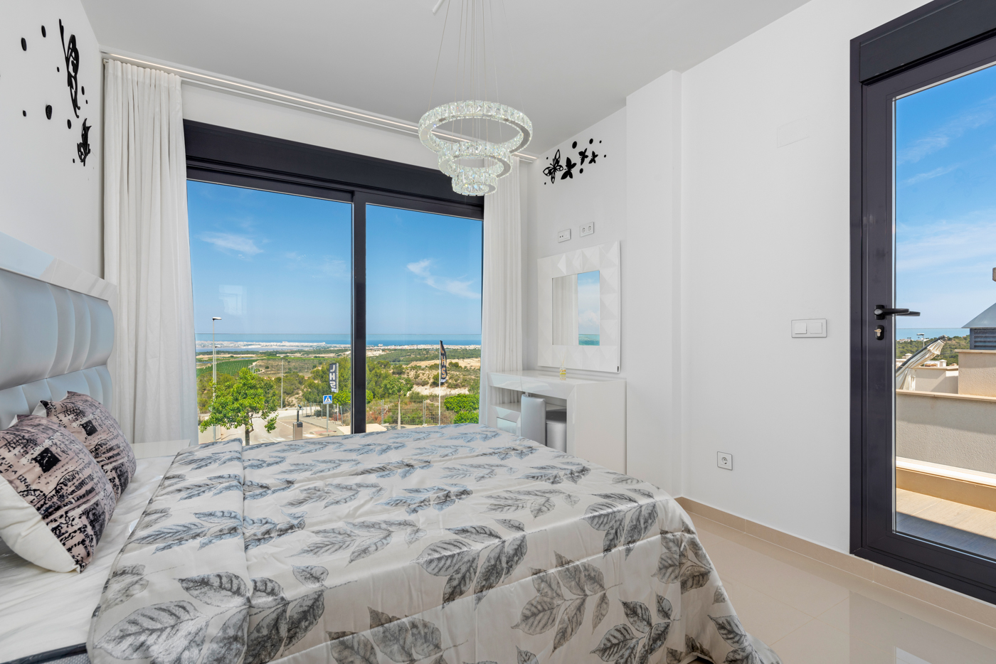 5 Bed, 4 Bath, HouseFor Sale, San Miguel de Salinas, Alicante