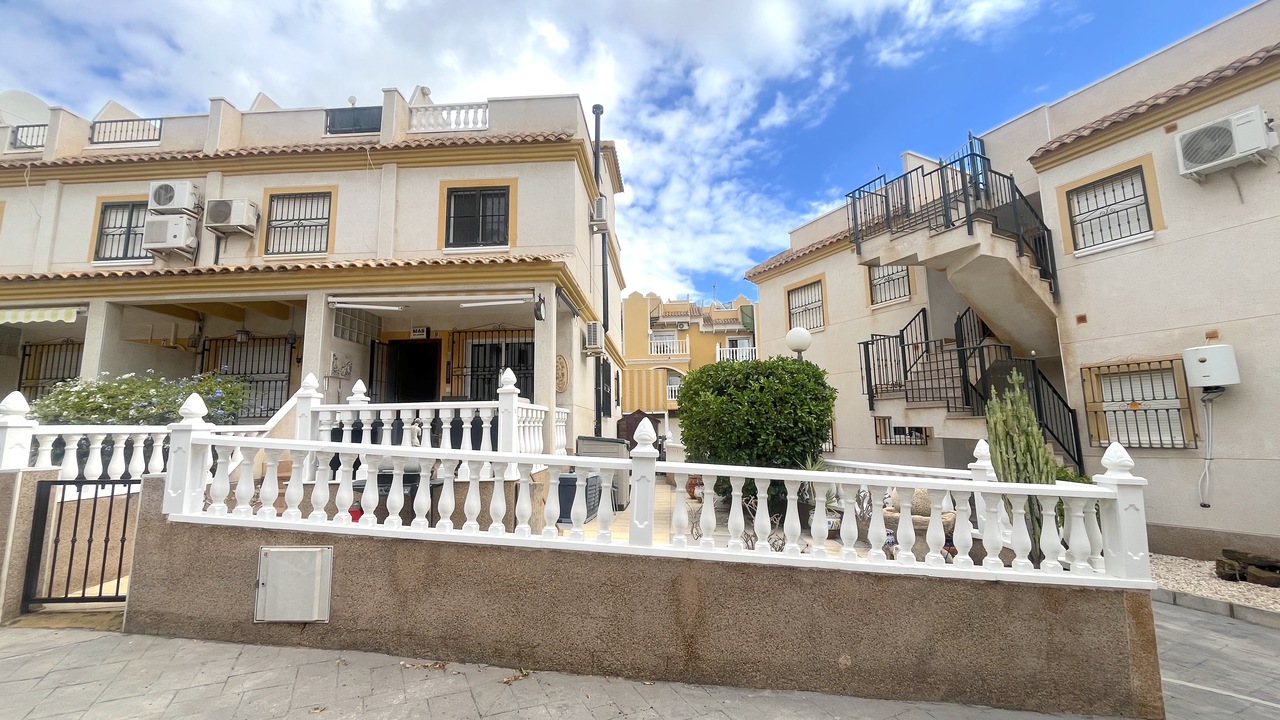 2 Bed, 2 Bath, HouseFor Sale, Algorfa, Alicante