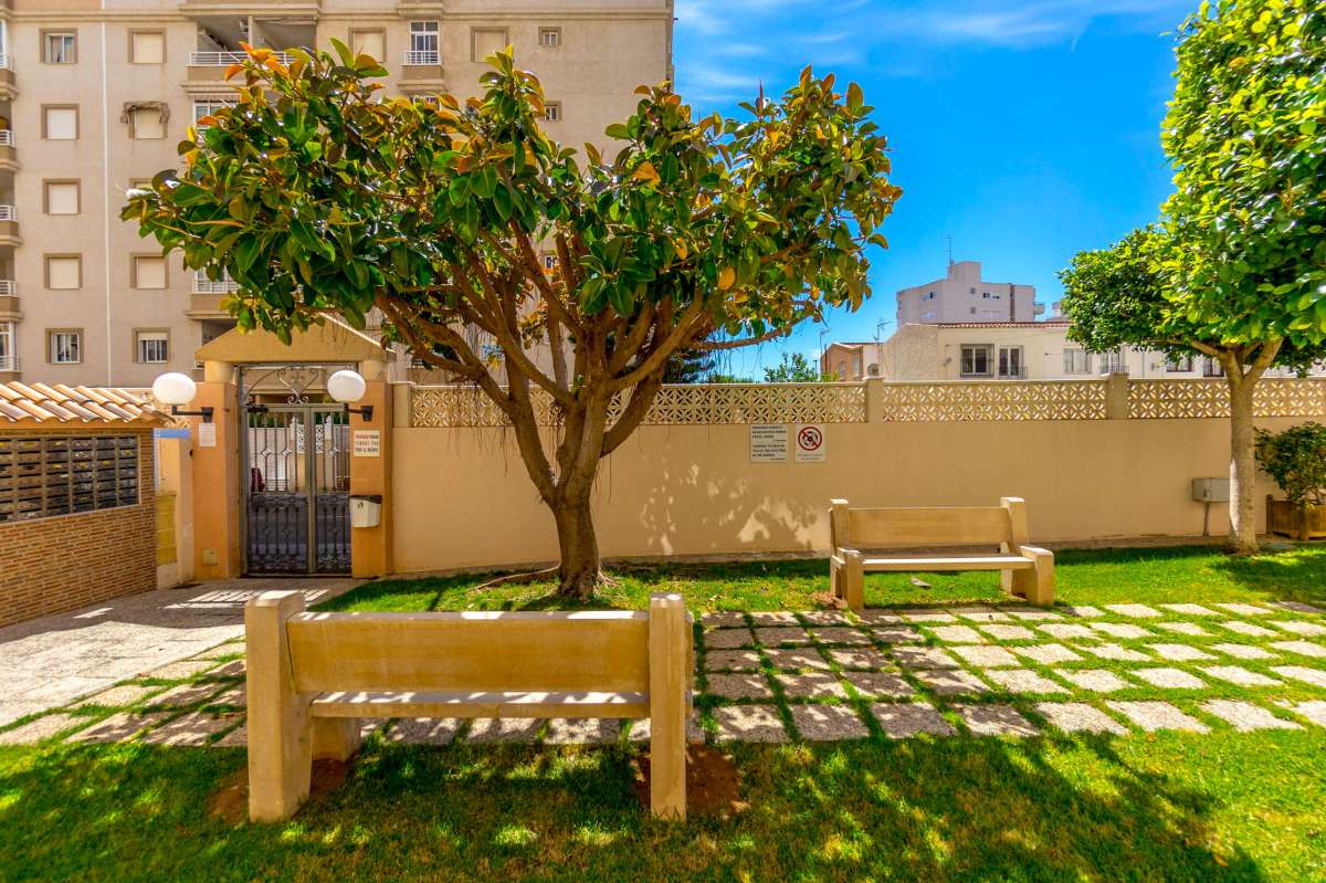 2 Bed, 1 Bath, ApartmentFor Sale, Torrevieja, Alicante 2 Bed, 1 Bath, ApartmentFor Sale, Torrevieja, Alicante
