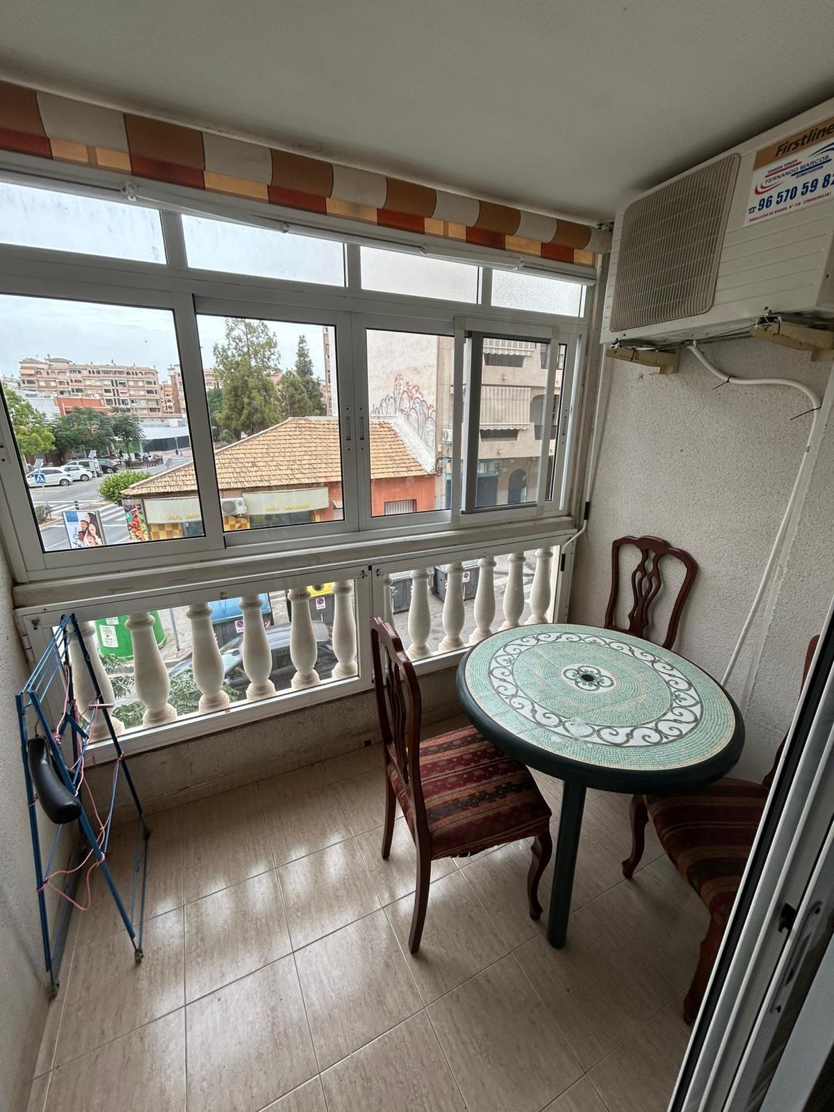 2 Bed, 1 Bath, ApartmentFor Sale, Torrevieja, Alicante